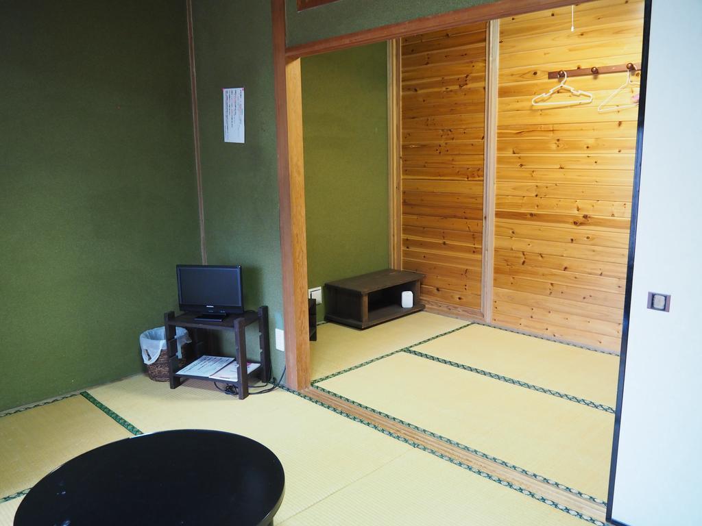 Sudomari Minshuku Friend Hotel Якушима Екстериор снимка