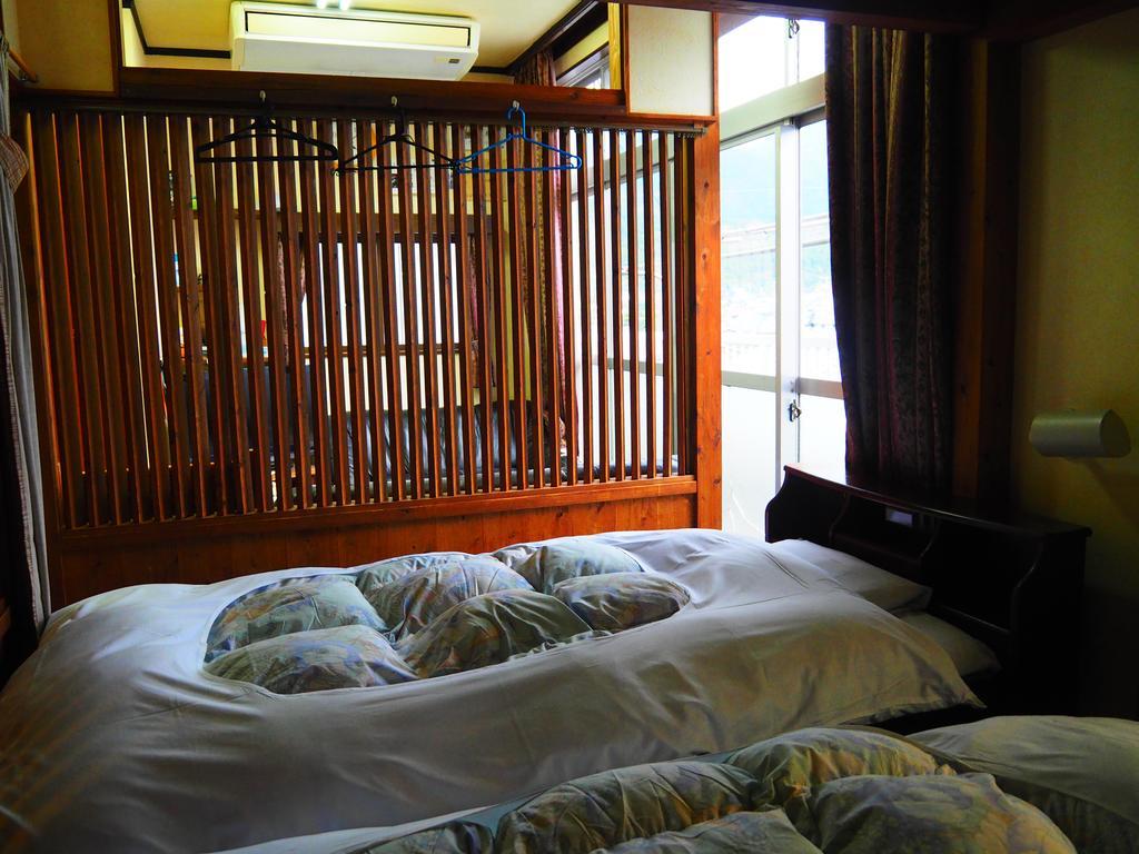 Sudomari Minshuku Friend Hotel Якушима Екстериор снимка